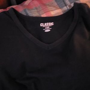 V-neck long sleeve shirt